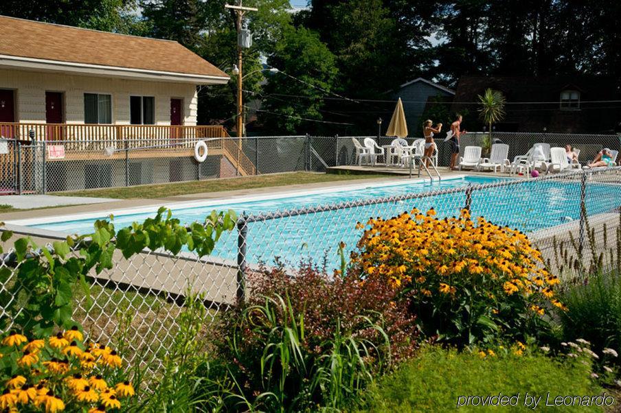 Motel Montreal Lake George Exterior photo